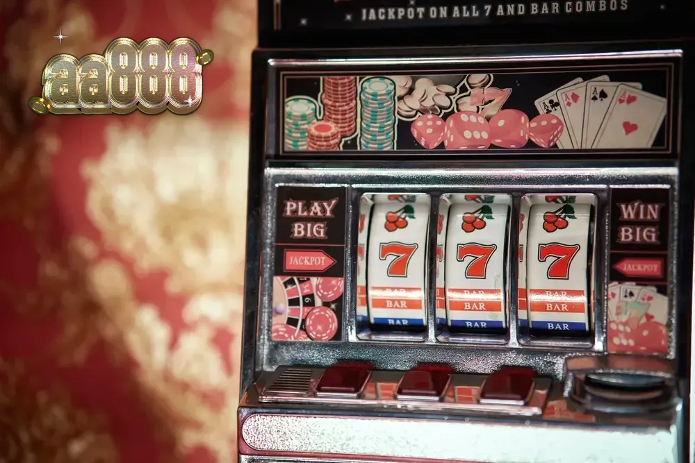 Interface de um jogo de cassino online com luzes vibrantes e ícones de jackpot